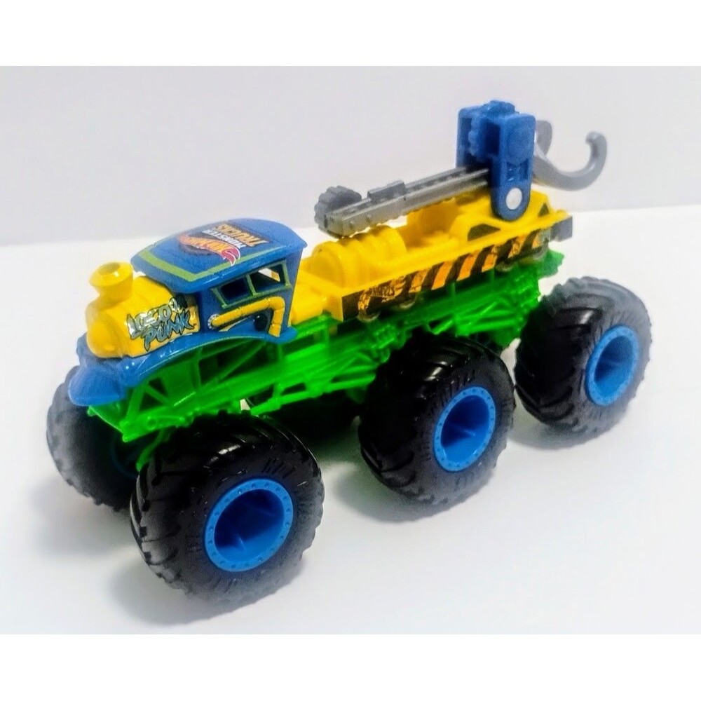 MATTEL HOT WHEELS MONSTER TRUCKS LOCO PUNK 1:64 DIECAST BIG RIGS TOW TRUCK